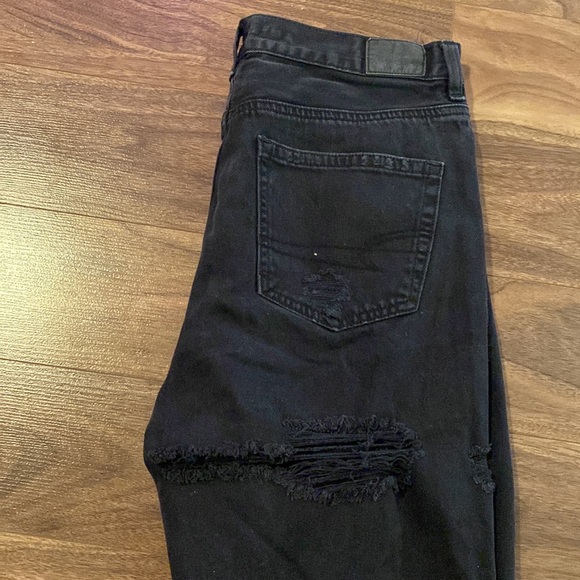 AMERICAN EAGLE RIPPED JEANS - Picture 6 of 6